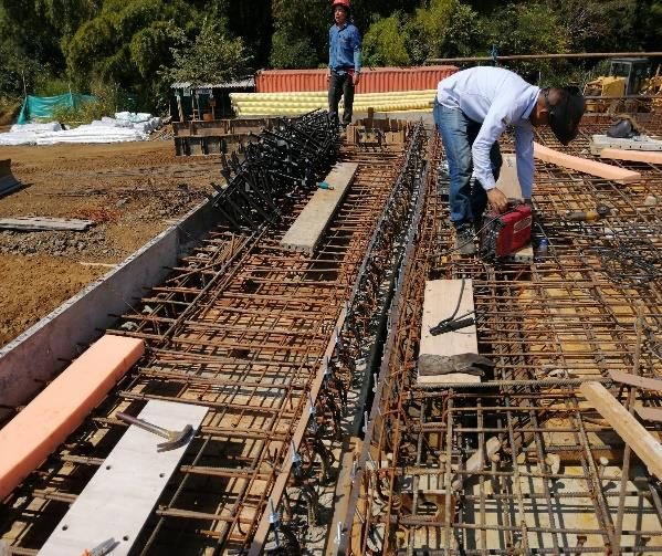 Instalación de junta sobre armado de acero